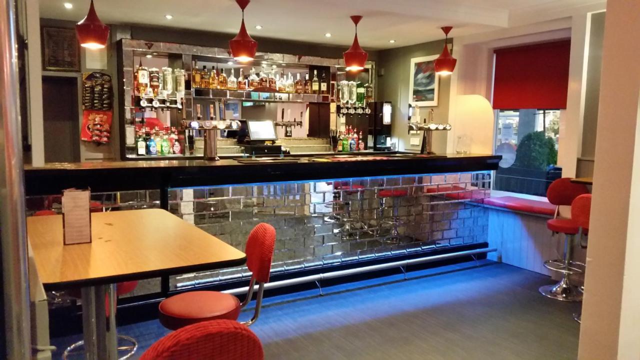 Commercial Hotel Олнесс Екстер'єр фото