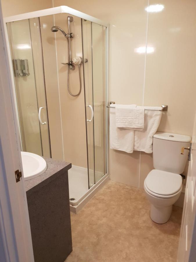 Commercial Hotel Олнесс Екстер'єр фото