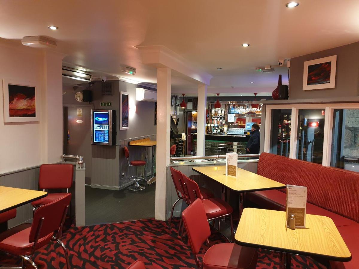 Commercial Hotel Олнесс Екстер'єр фото